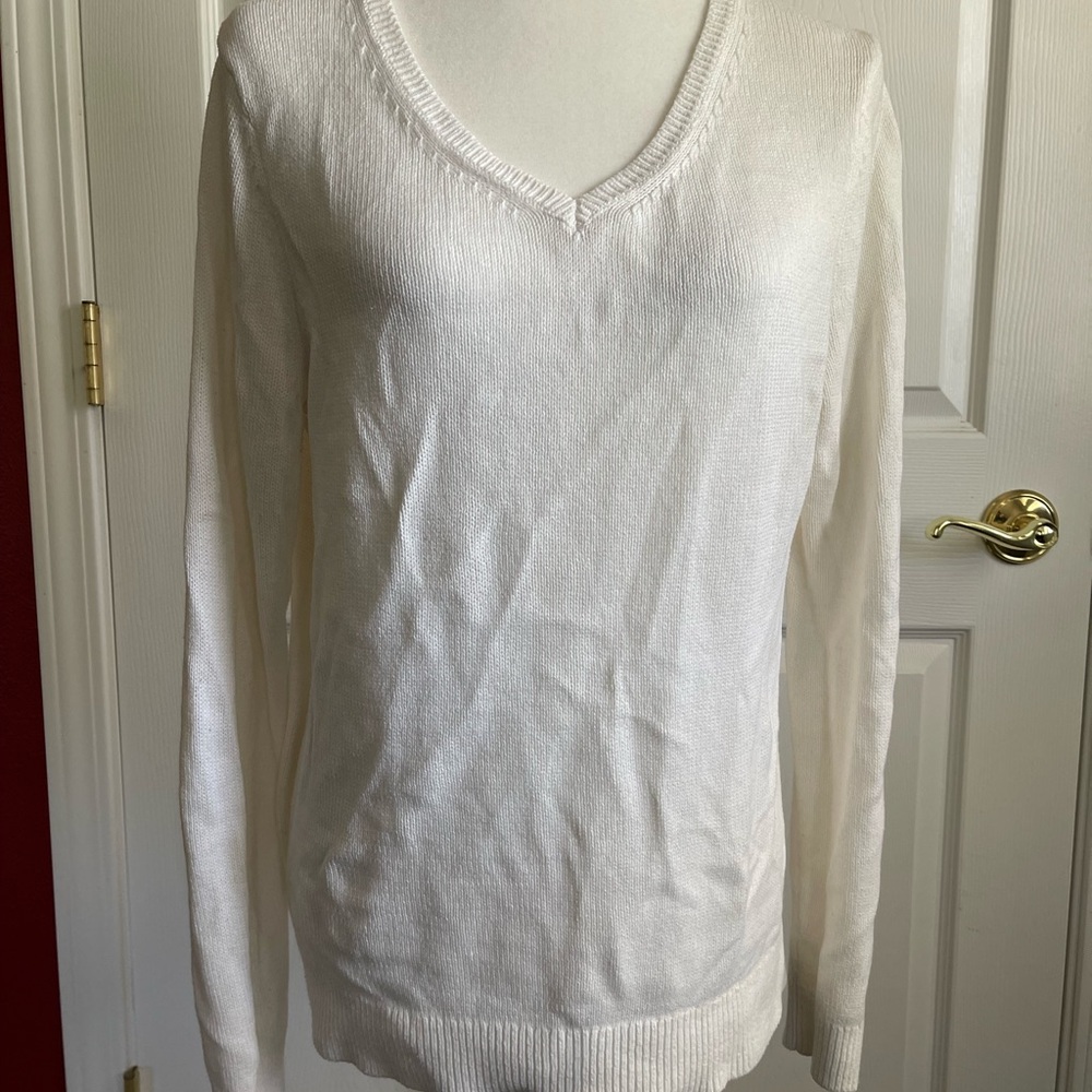 Lands’ End Knit White V-Neck Sweater for Timeless Comfort
